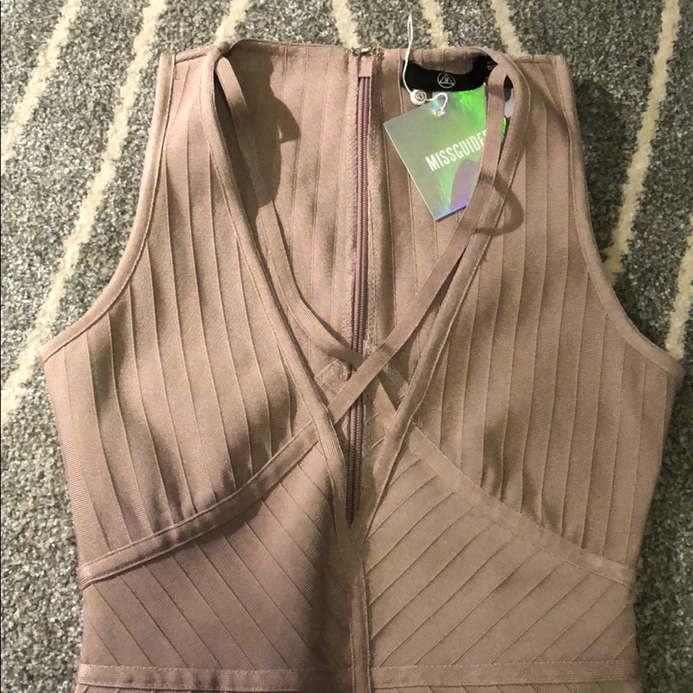 Misguided dusty rose bodycon dress - Picture 2 of 7